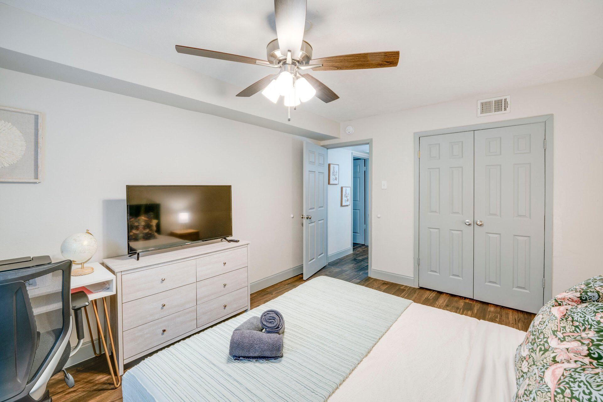 Desk, iron/ironing board, travel crib, free WiFi