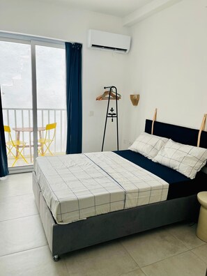 2 slaapkamers, een bureau, een strijkplank/strijkijzer, gratis wifi