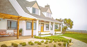 Exterior - 3 Oceanfront House in 1: "Scopa" + "Seaview" + "Seasong" (Crescent City)