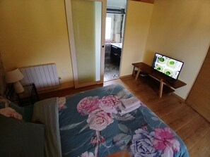WiFi, bed sheets - Vrbo Property (Unknown)