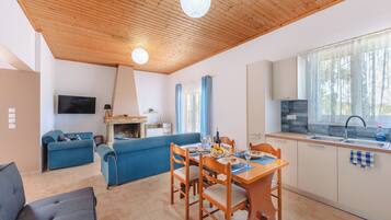 Family House, Multiple Bedrooms (To Pournari Beachside Garden House) | Interior