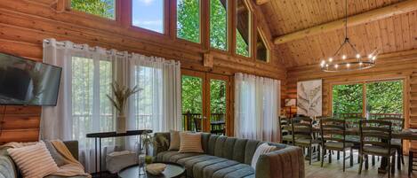 TV, peis og kontorer