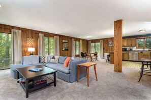 TV, fireplace, offices