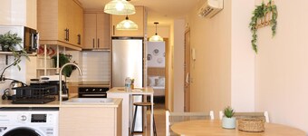 Cozy Modern Apartment Near Sagunto Beach with Balcony and A/C