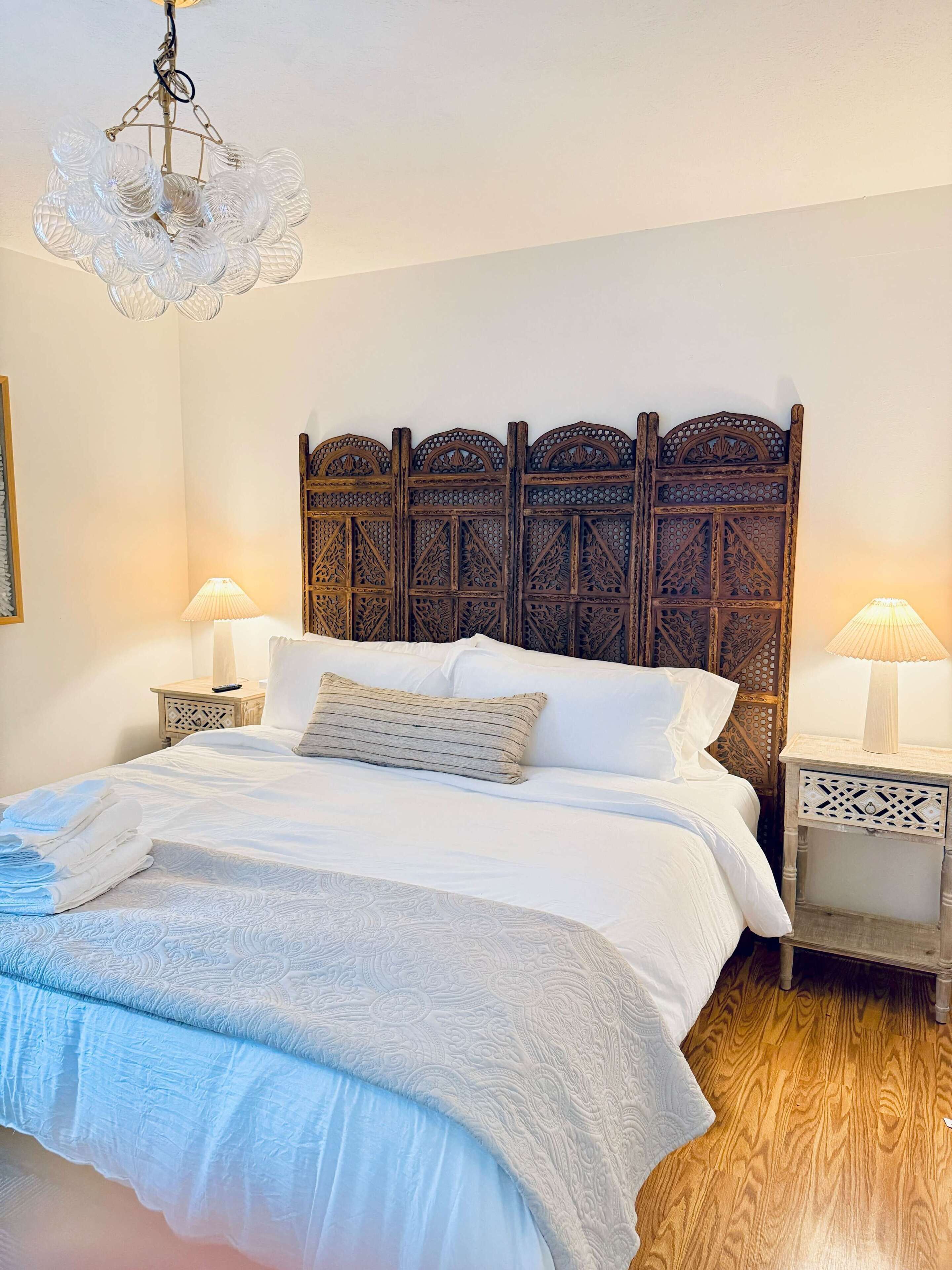 4 habitaciones, escritorio, tabla de planchar con plancha y wifi 