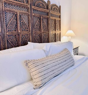 4 bedrooms, desk, iron/ironing board, WiFi