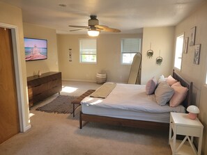 4 Schlafzimmer, Schreibtisch, Reisekinderbett, kostenloses WLAN