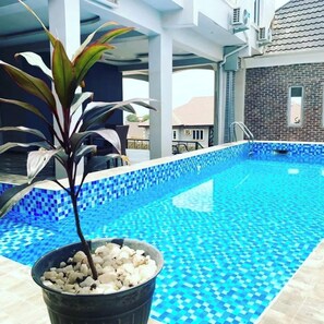 Outdoor pool - Camas Hotels  (Abeokuta)