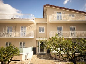 Front of property - Villa Florisia (Gragnano)