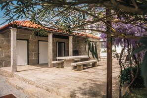 Outdoor dining - Quinta da Victória - Casa 5 | Pool Suite (Viana do Castelo)