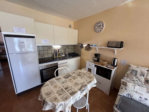 Appartement lumineux RDC 2 pièces avec piscine proche mer