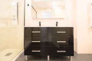 Dusche, Haartrockner