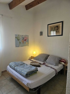 3 bedrooms, WiFi, bed sheets - Large detached house in the Verdon nature park. (Roumoules)