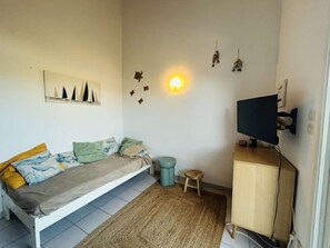 2 bedrooms