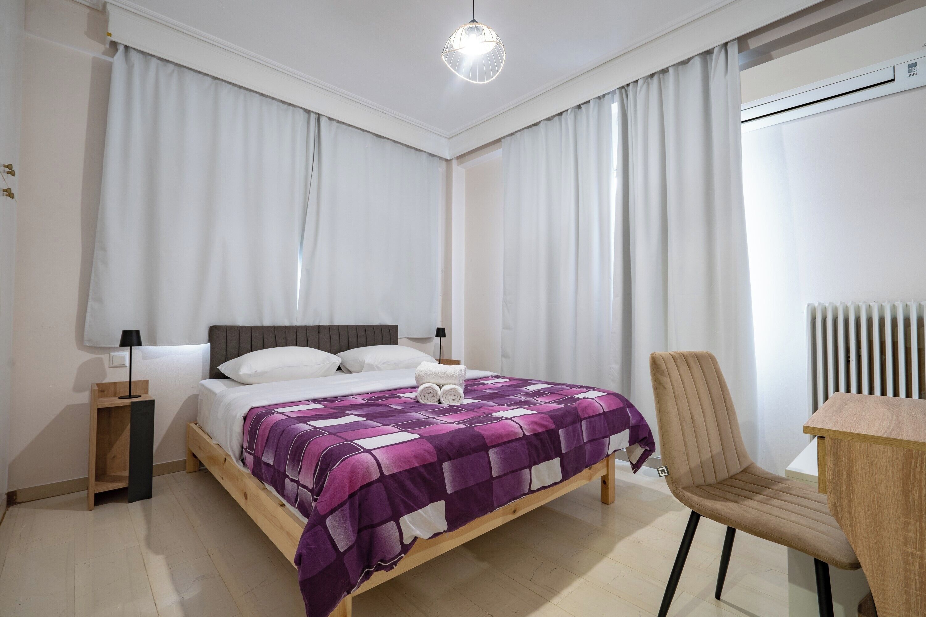 2 chambres, fer et planche à repasser, Wi-Fi, draps fournis