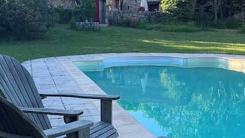 Sæsonbestemt udendørs pool