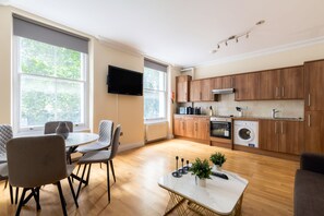 Lounge - Warm Apartments in Queensway (London)