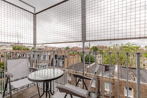 Superior-Studio, eigenes Bad, Stadtblick | Blick vom Balkon