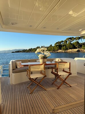 Outdoor dining - PALME Yacht - Cannes Port Canto - Pointe Croisette - Face à la Mer (Cannes)