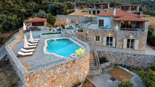 Aether Panorama Pool Retreat