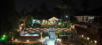 Experience Bliss at periyarVibes Aluva:Private 4Bedroom villa with Pool,WiFi&AC!