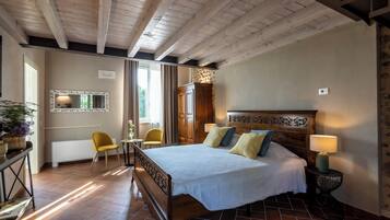 Deluxe Double Room | In-room safe, blackout drapes, free WiFi