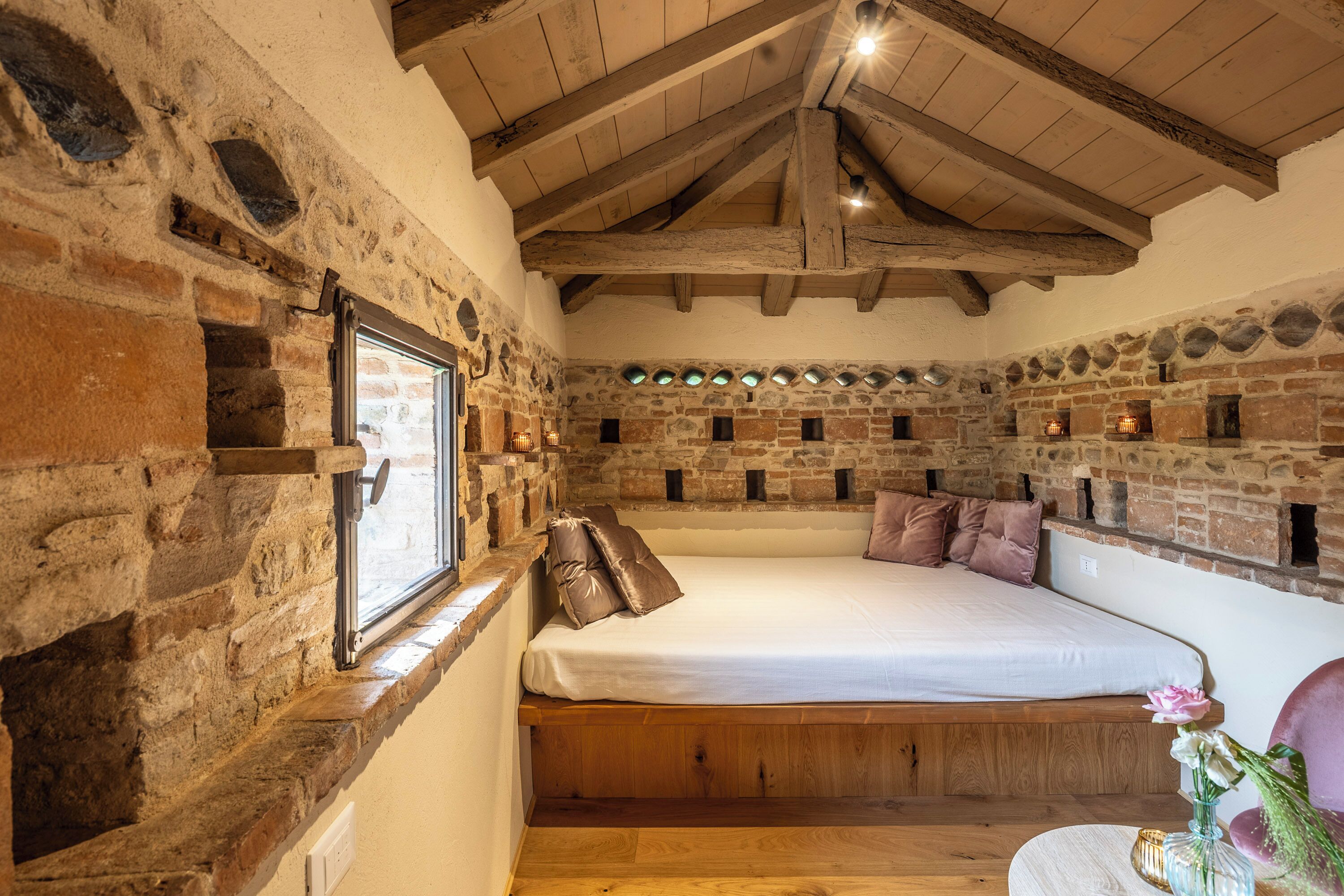 Comfort Double Room | In-room safe, blackout drapes, free WiFi