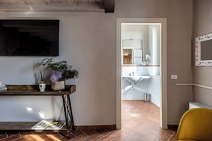 Habitación doble Deluxe | Caja de seguridad en la habitación, cortinas blackout y wifi gratis