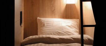 De Lola Podshotel