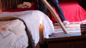 Free WiFi, bed sheets