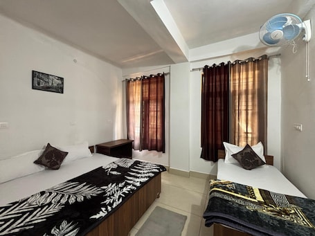 Deluxe Double or Twin Room | Free WiFi