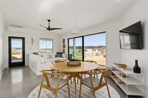 Téléviseur, bureau