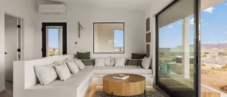 Televisión, oficina