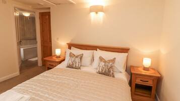 Cottage | 4 bedrooms, individually decorated, individually furnished, free WiFi