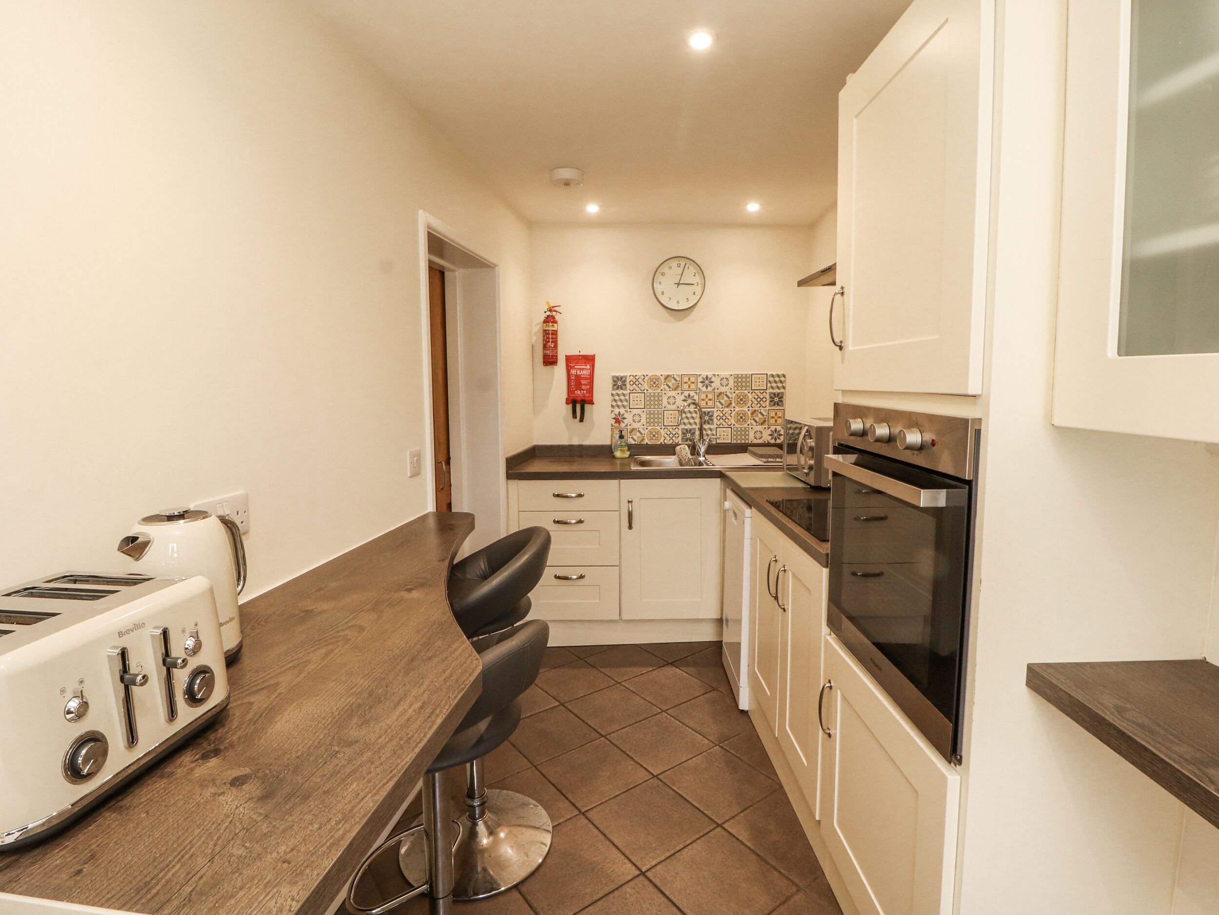 Cottage | Private kitchen | Cookware/dishes/utensils