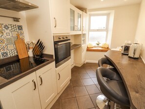 Cottage | Private kitchen | Cookware/dishes/utensils