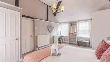 3 makuuhuonetta, silitysrauta/-lauta, Wi-Fi, vuodevaatteet