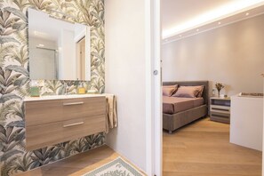 5 dormitorios, tabla de planchar con plancha, wifi y ropa de cama