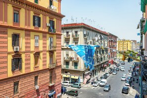 Comfort vierpersoonskamer | Uitzicht vanaf balkon