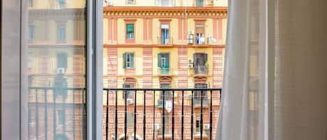 Comfort vierpersoonskamer | Balkon