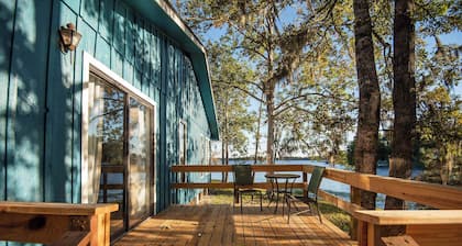 Relax & Recharge at Lake Vernon Hideaway