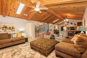 TV, DVD player, offices