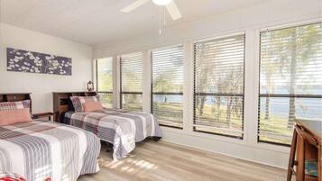 4 多间卧室、熨斗/熨衣板、WiFi、床单