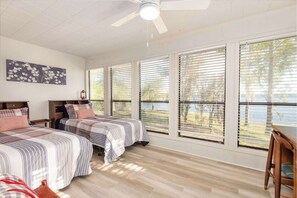 4 chambres, fer et planche à repasser, Wi-Fi, draps fournis