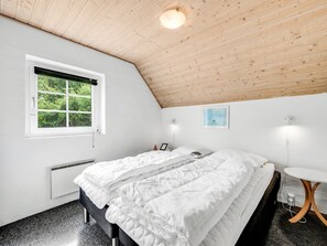 6 bedrooms, Internet