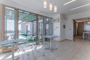 Dining - Etna View Superior Flat with Terrace and Jacuzzi (Catania)