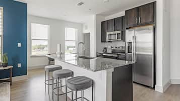 Apartment, 2 Bedrooms | Private kitchen | Full-size fridge, microwave, oven, stovetop
