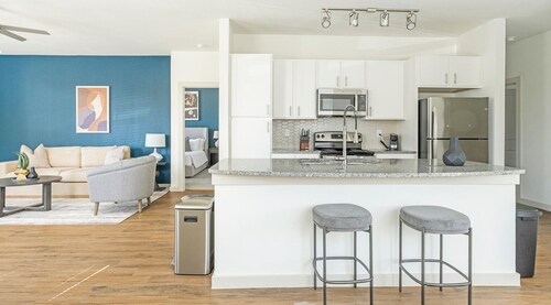 Landing Apartments Waller