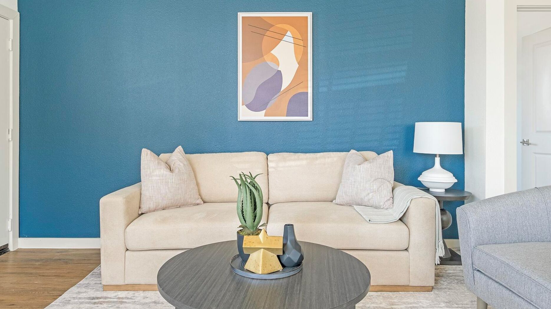 公寓, 3 間臥室, 2 間浴室 (3 QueenBed) | 起居區 | 50-吋電視，提供數位頻道