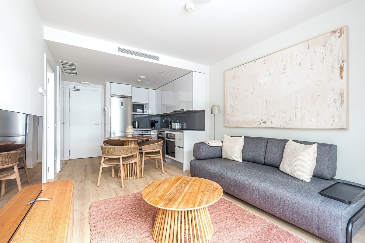 Apt. 1BR bright Madrid Rio by CH
